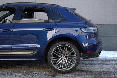 2025 Porsche Macan T