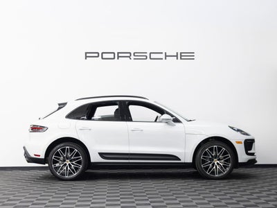 2026 Porsche Macan Base