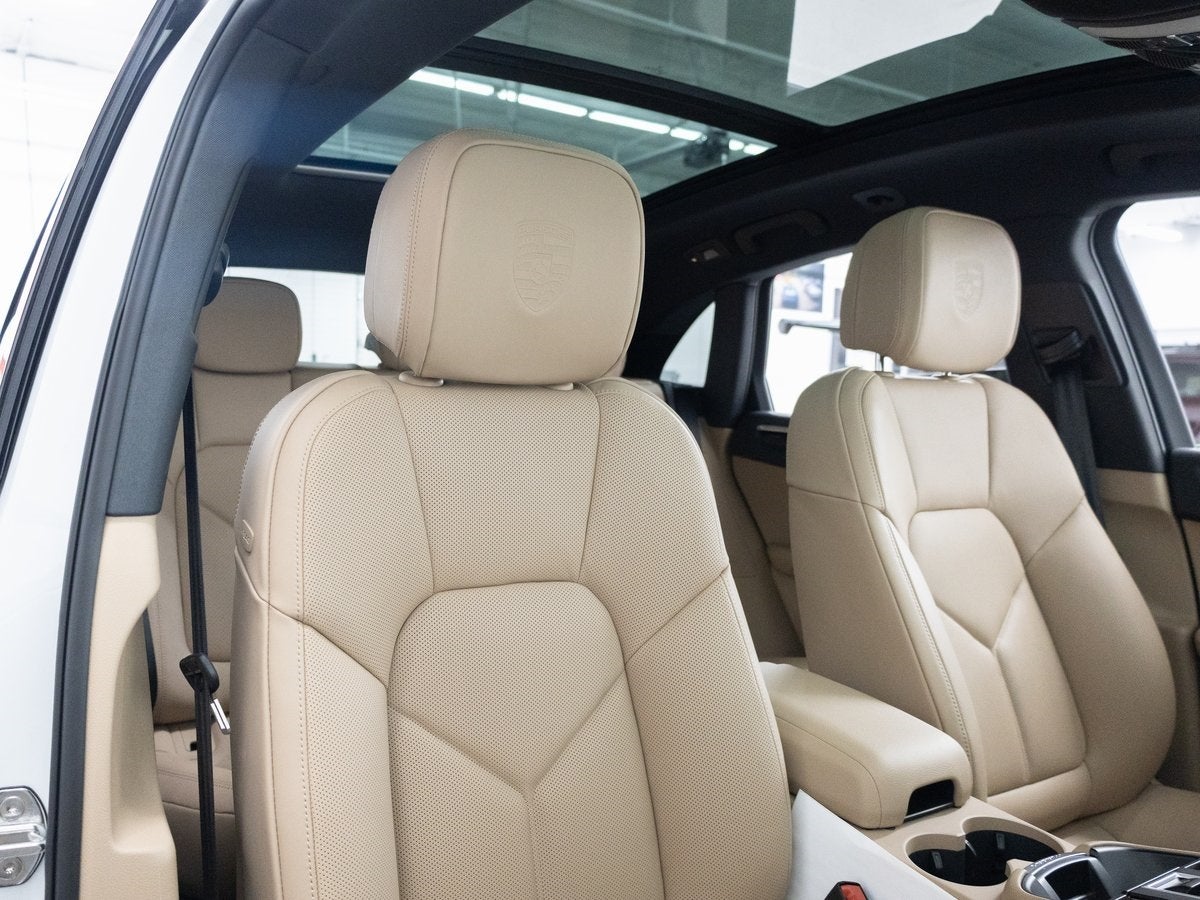 2026 Porsche Macan Base