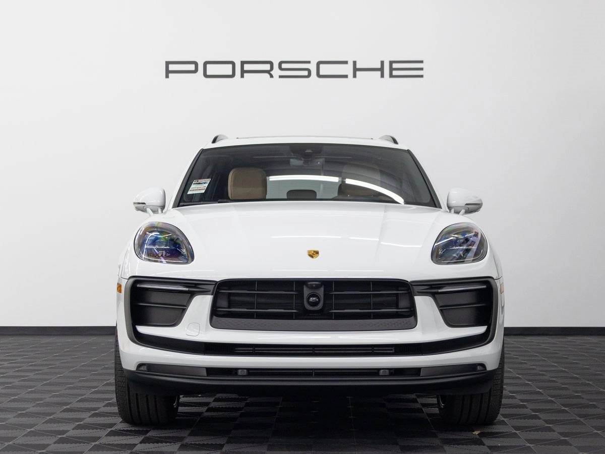 2026 Porsche Macan Macan