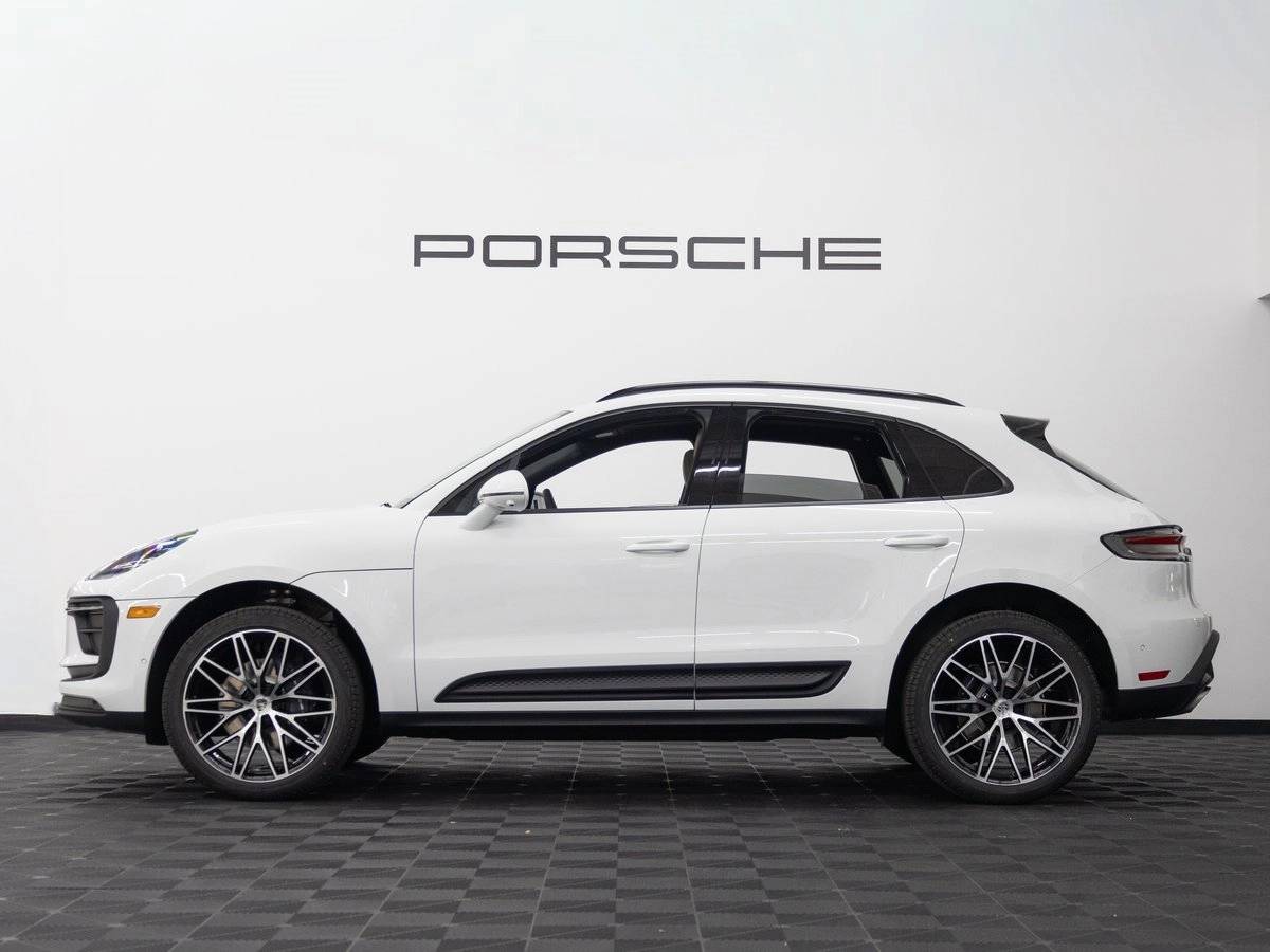 2026 Porsche Macan Macan