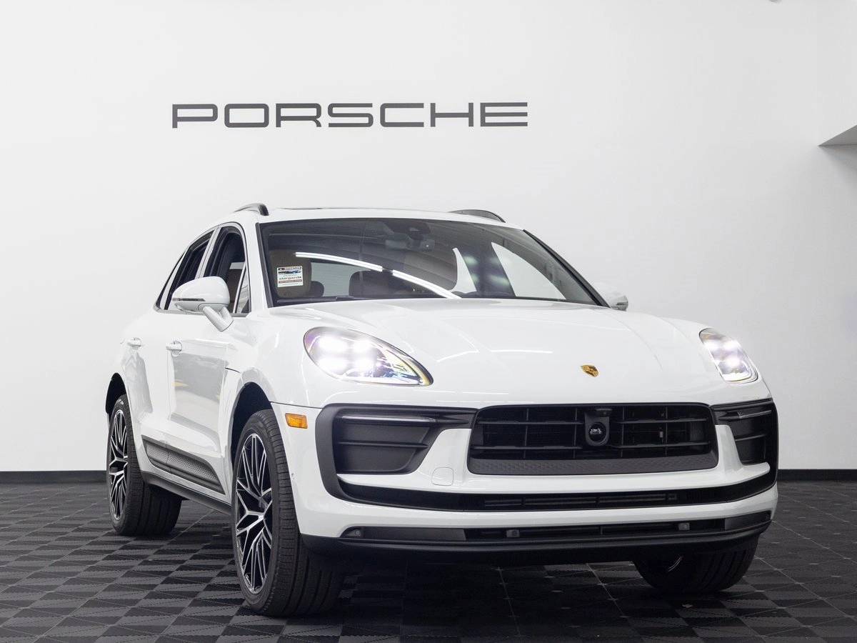 2026 Porsche Macan Macan