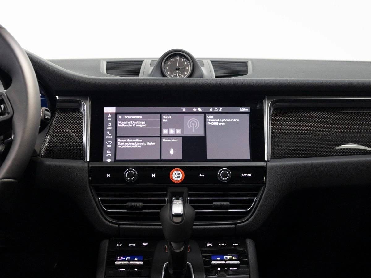 2026 Porsche Macan Base