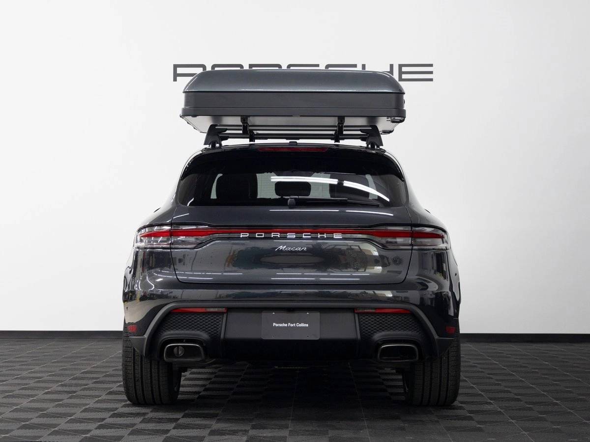 2026 Porsche Macan Base