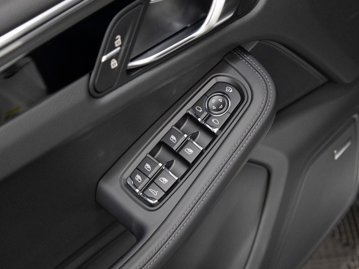 2026 Porsche Macan T