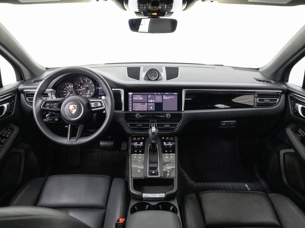 2023 Porsche Macan Macan (MY23)