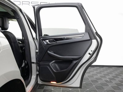 2023 Porsche Macan Macan (MY23)