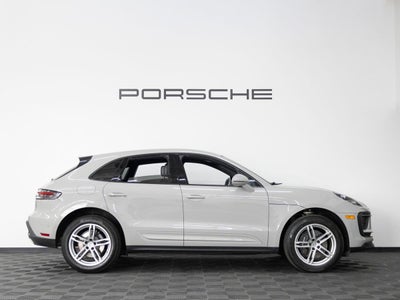 2023 Porsche Macan Macan (MY23)