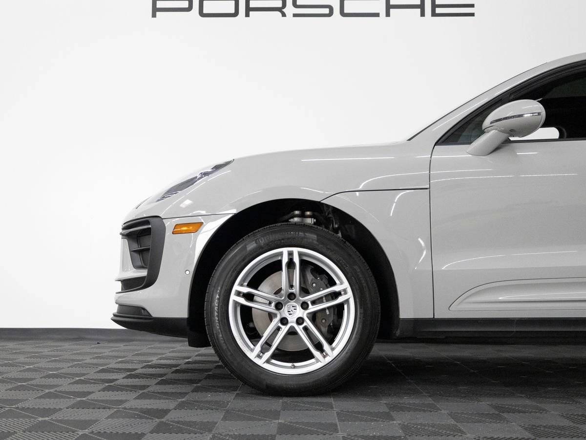 2023 Porsche Macan Macan (MY23)