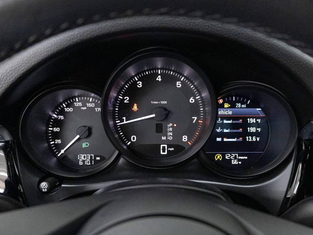2023 Porsche Macan Macan (MY23)