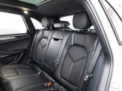 2023 Porsche Macan Macan (MY23)