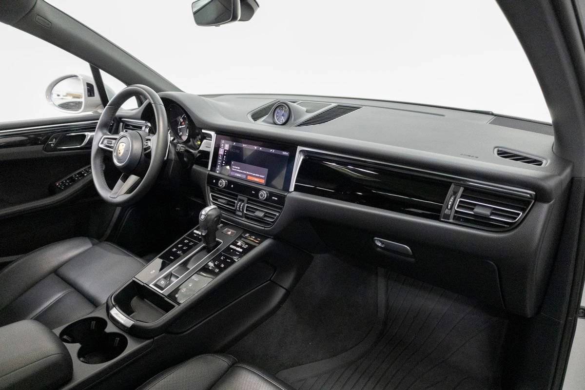 2023 Porsche Macan Macan (MY23)