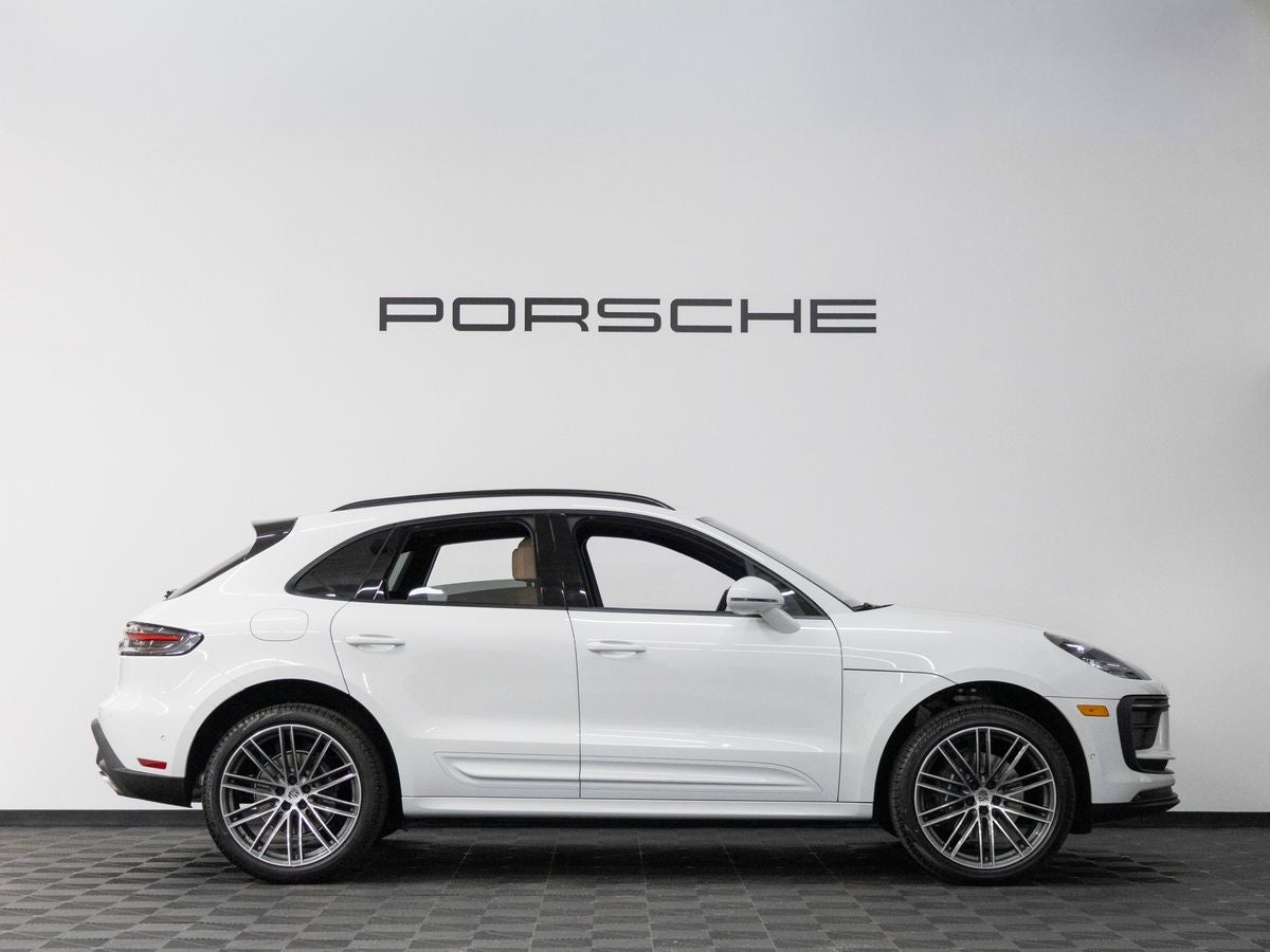 2026 Porsche Macan Macan