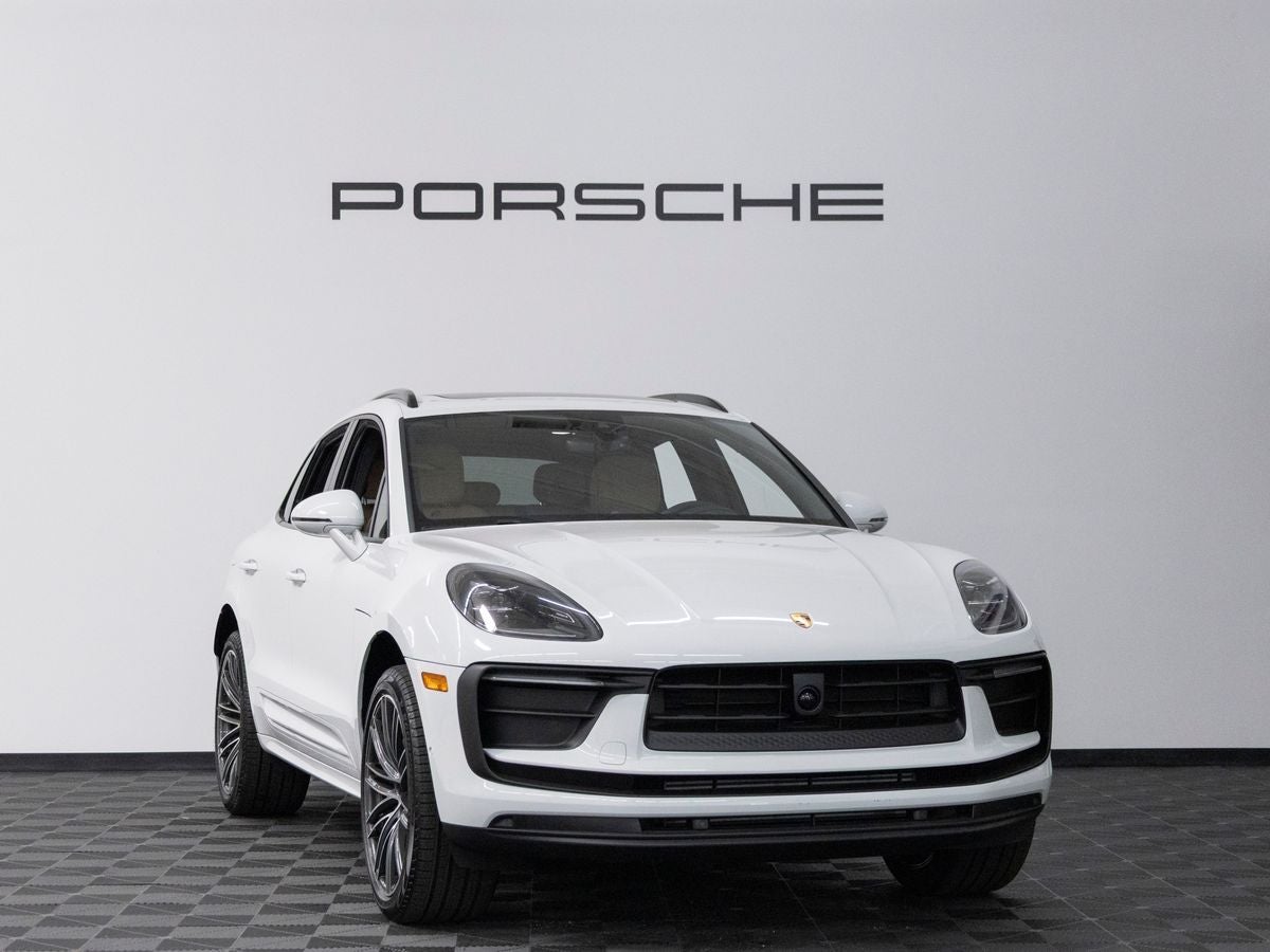 2026 Porsche Macan Macan