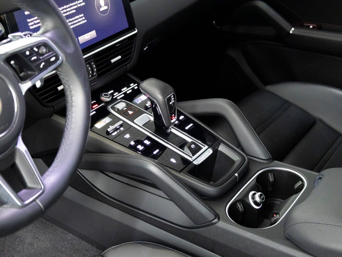 2023 Porsche Cayenne Base