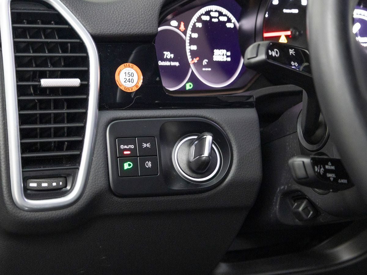 2023 Porsche Cayenne Base