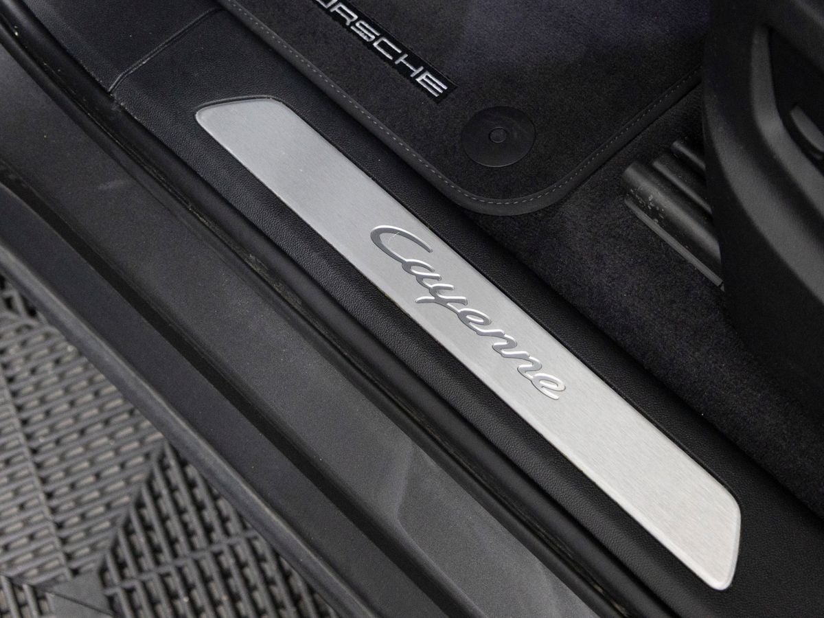 2023 Porsche Cayenne Base