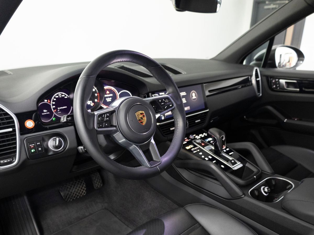2023 Porsche Cayenne Base