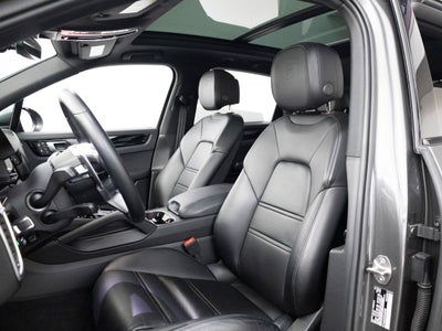 2023 Porsche Cayenne Base