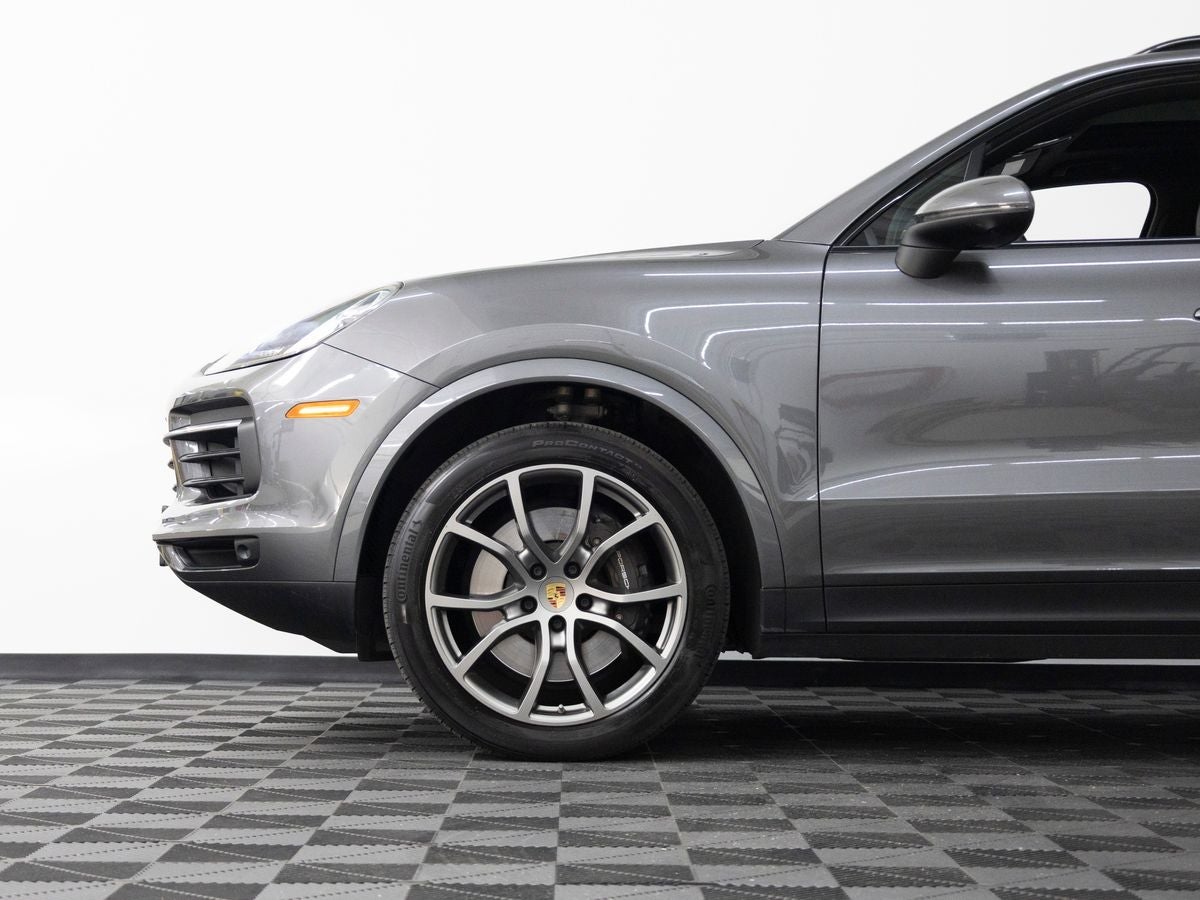 2023 Porsche Cayenne Base