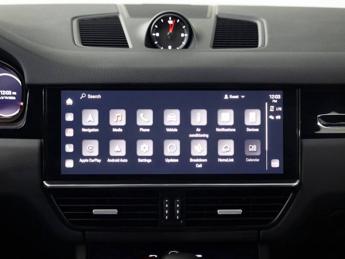 2023 Porsche Cayenne Base