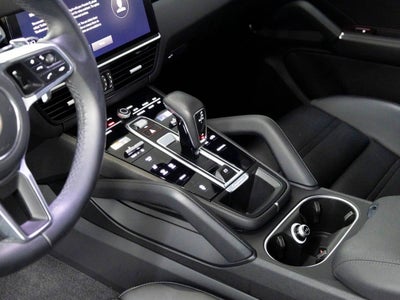 2023 Porsche Cayenne Base