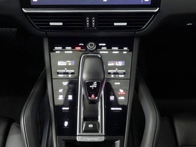 2023 Porsche Cayenne Base