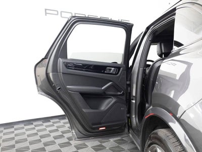 2023 Porsche Cayenne Base