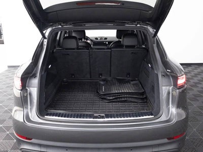 2023 Porsche Cayenne Base