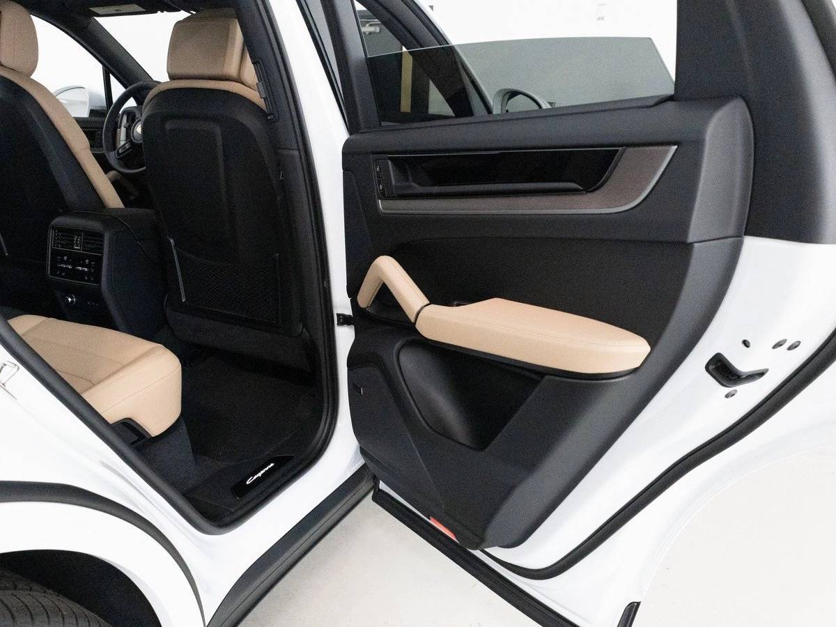 2026 Porsche Cayenne Base