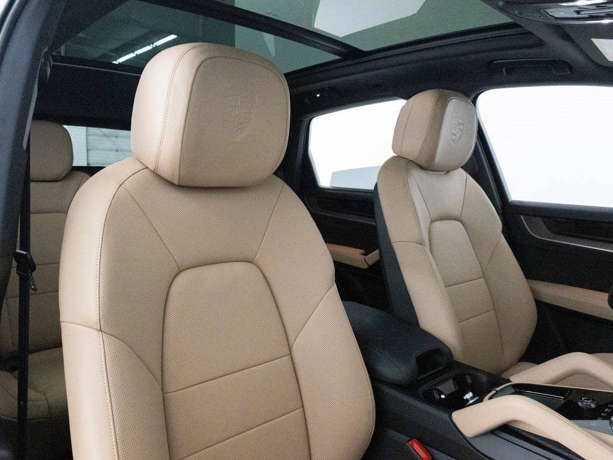 2026 Porsche Cayenne Base