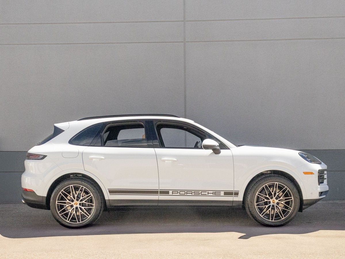 2025 Porsche Cayenne Base