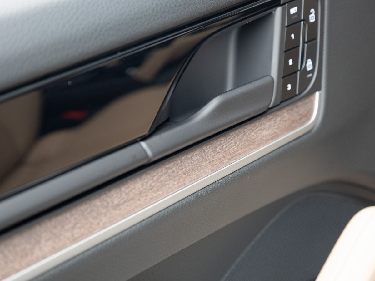 2025 Porsche Cayenne Base