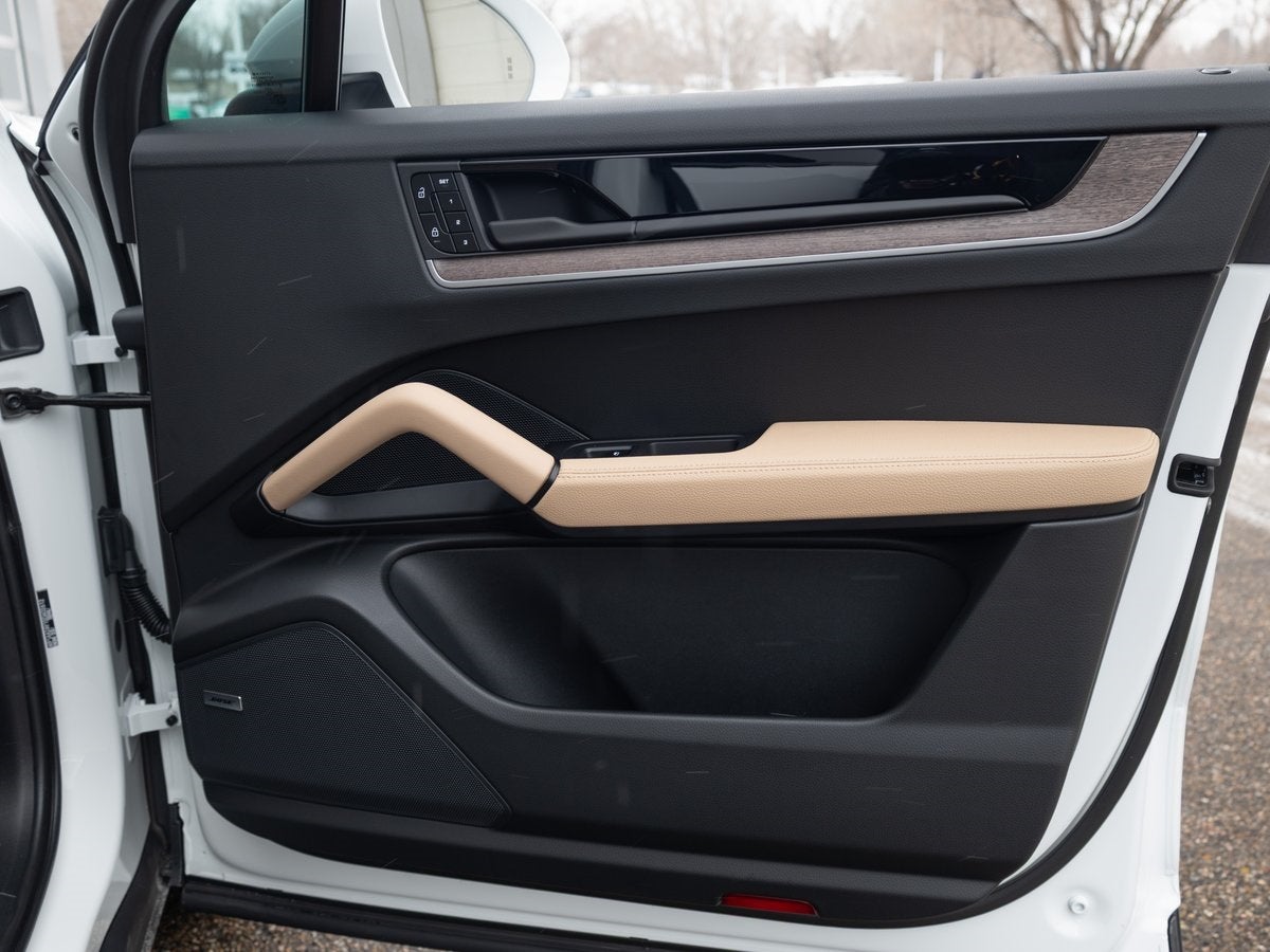 2025 Porsche Cayenne Base