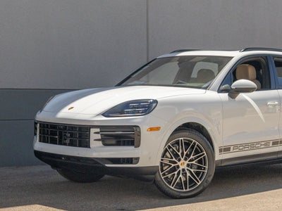 2025 Porsche Cayenne Base