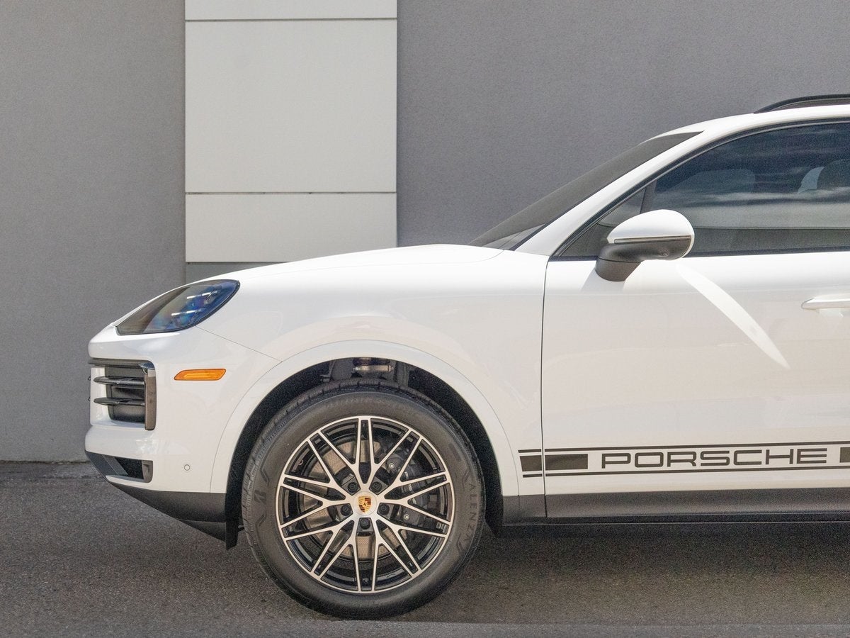 2025 Porsche Cayenne Base