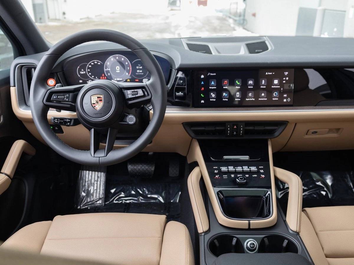 2025 Porsche Cayenne Base