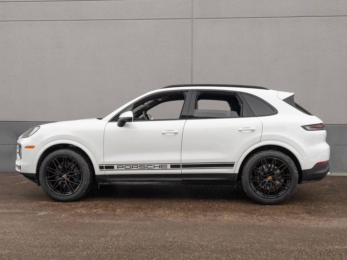 2025 Porsche Cayenne Base