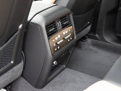 2025 Porsche Cayenne Base