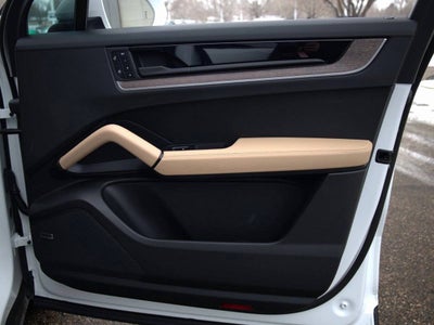 2025 Porsche Cayenne Base