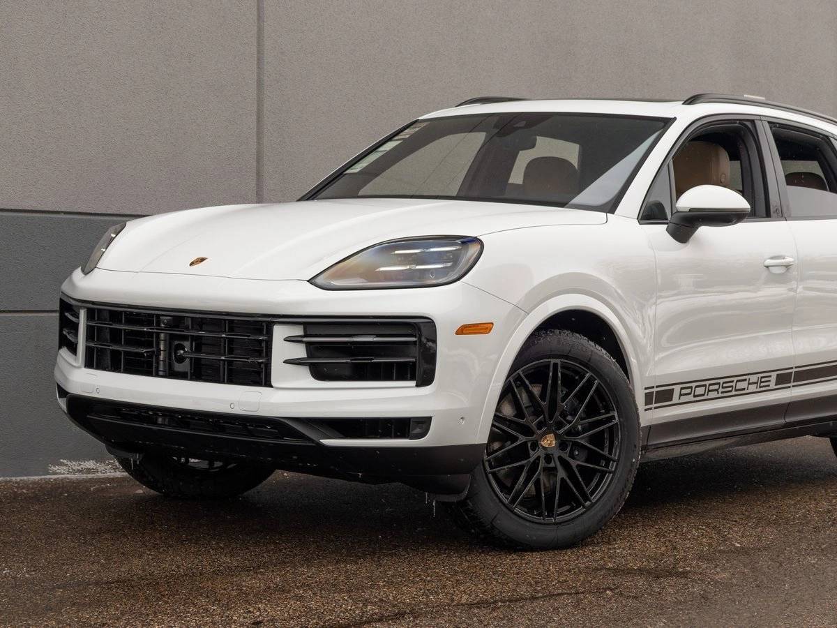 2025 Porsche Cayenne Base