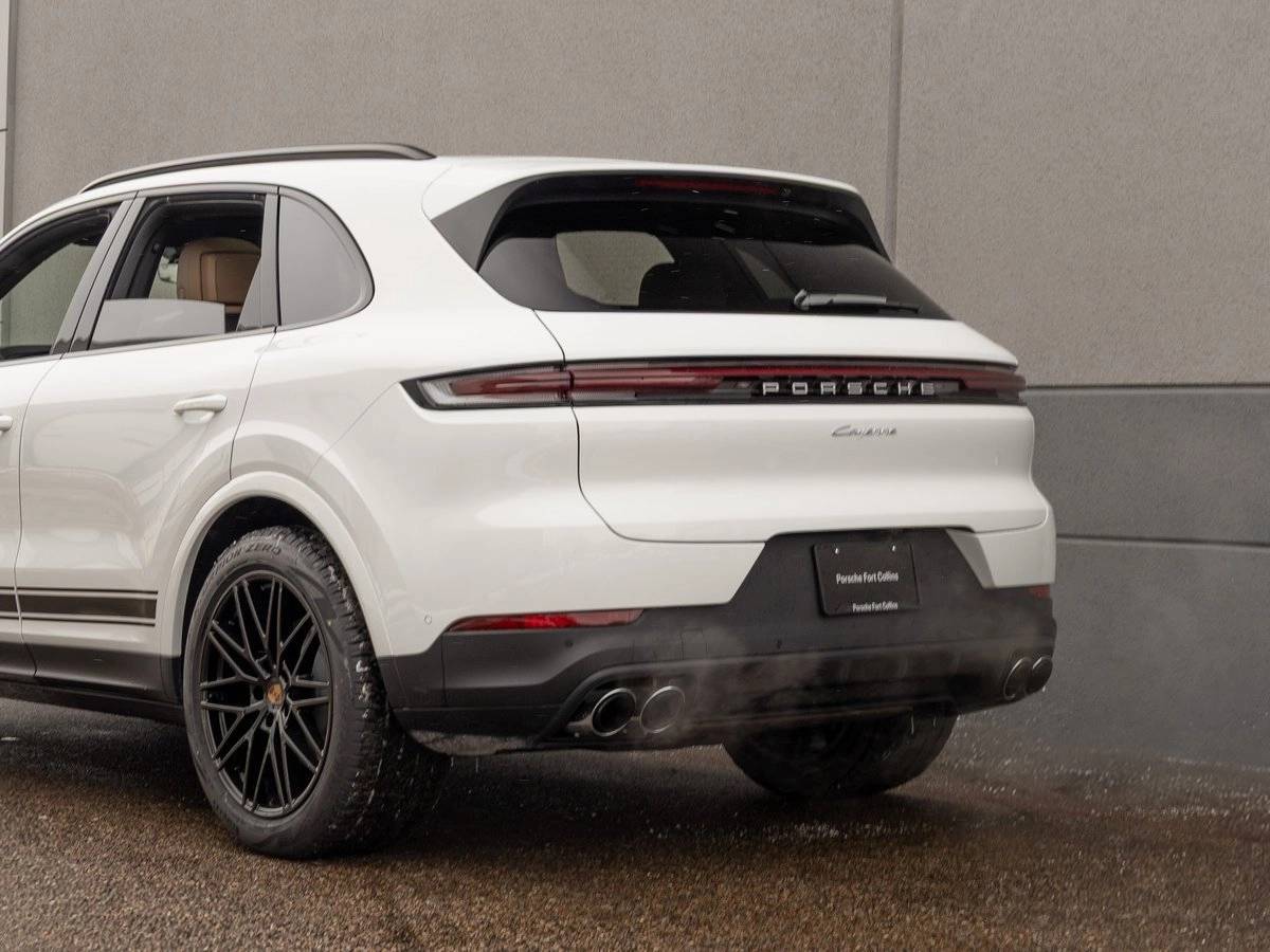 2025 Porsche Cayenne Base