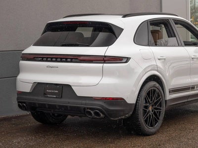 2025 Porsche Cayenne Base