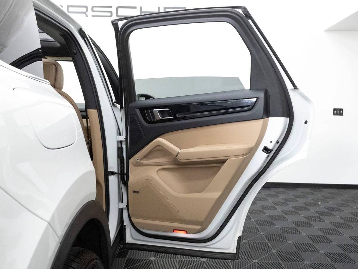 2023 Porsche Cayenne Cayenne (MY23)