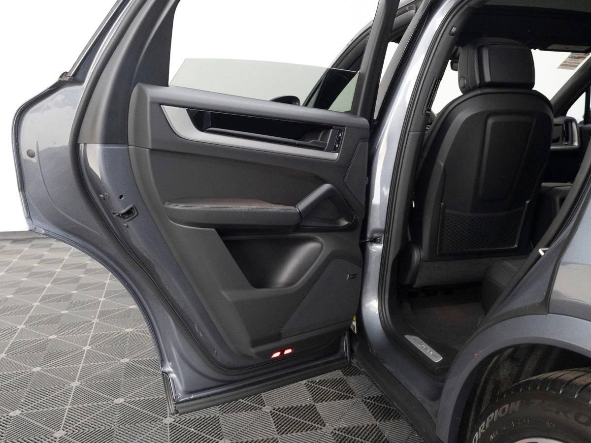 2026 Porsche Cayenne Base