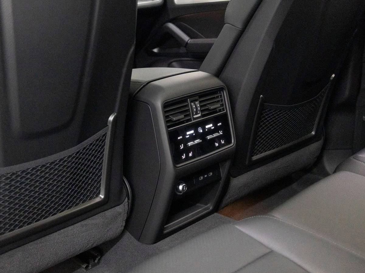 2026 Porsche Cayenne Base