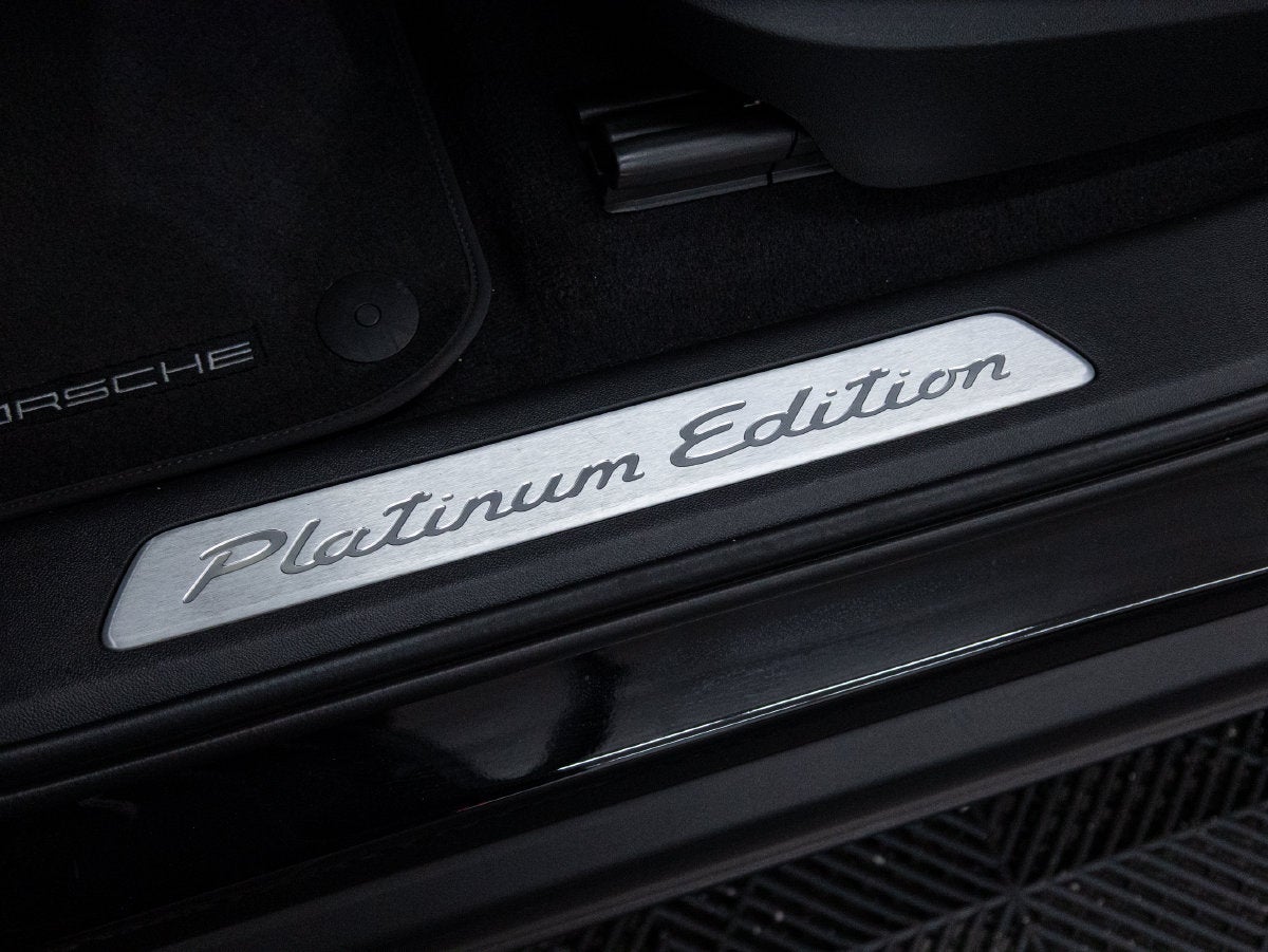 2023 Porsche Cayenne Cayenne Platinum Edition