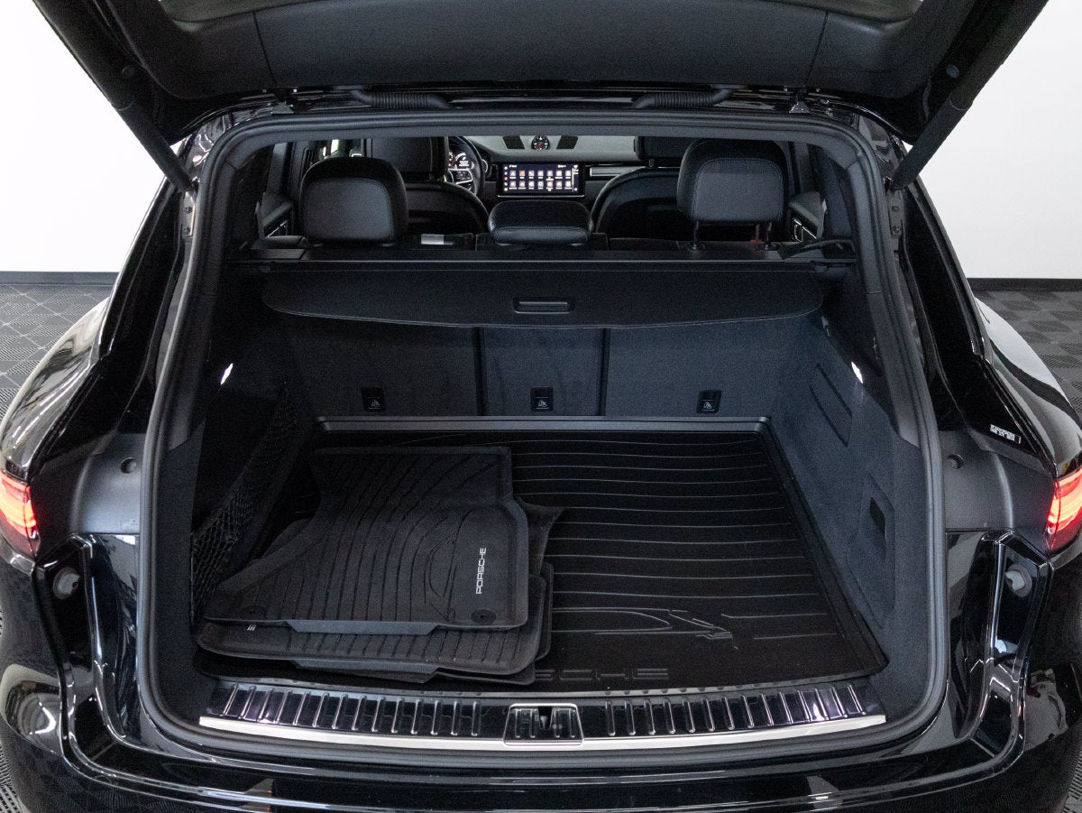2023 Porsche Cayenne Cayenne Platinum Edition