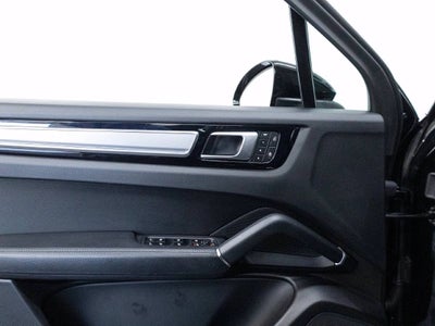 2023 Porsche Cayenne Cayenne Platinum Edition