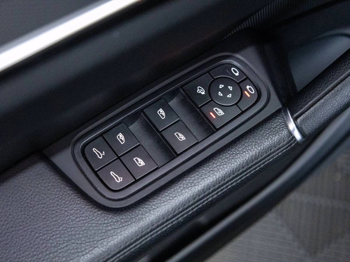 2023 Porsche Cayenne Cayenne Platinum Edition